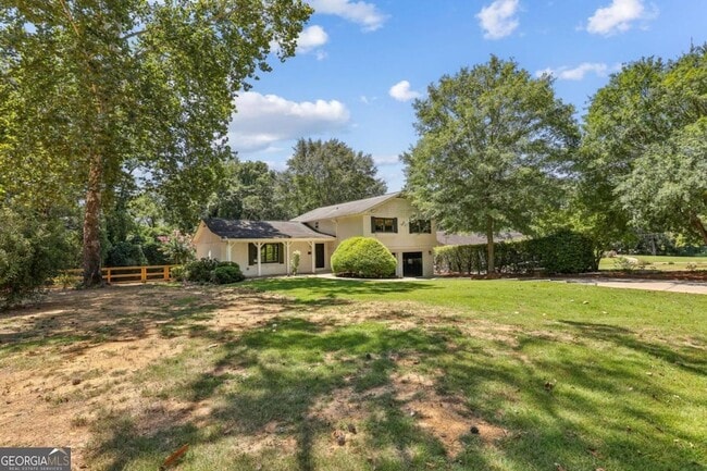 Photo - 190 Thompson Pl