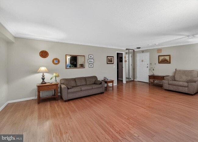 Photo - 8370 Greensboro Dr Unidad 325