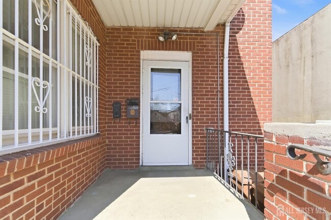 Photo - 10 Garfield St