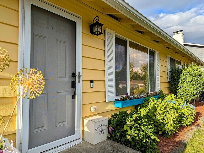 Photo - 2200 S 292nd St