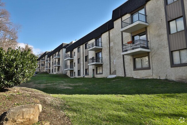 Building Photo - Parker Avenue Apartments