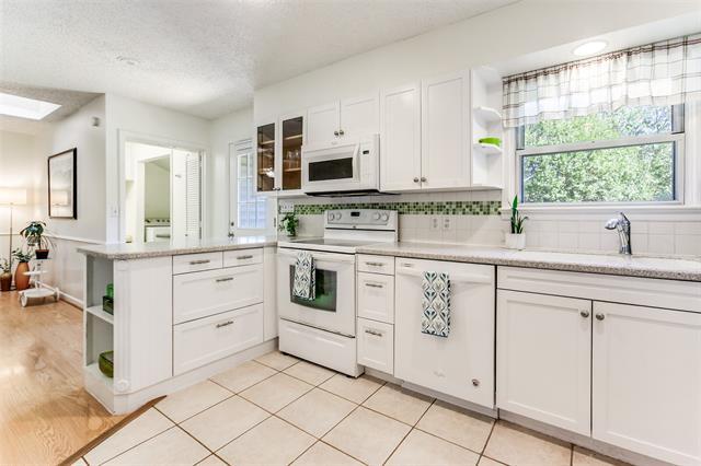 Photo - 424 Classen Dr