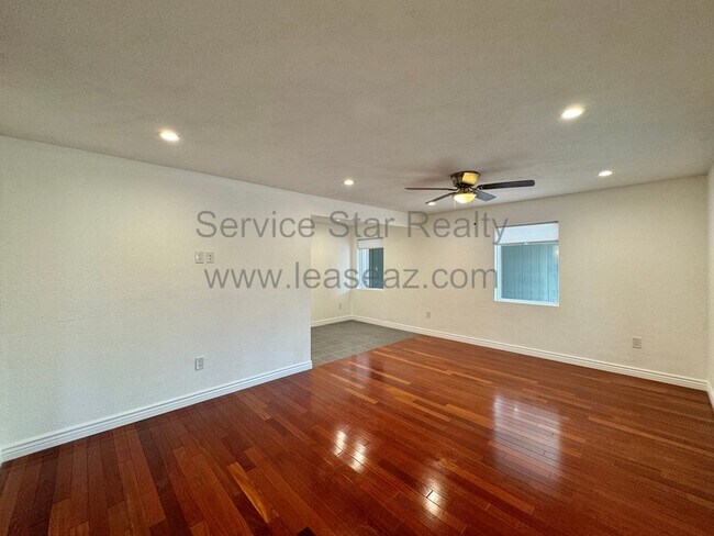 Photo - 2908 E Avalon Dr