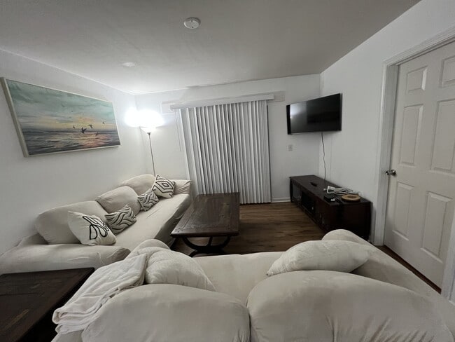 Photo - 700 Windsong Cir