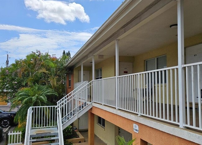 Photo - 117 N Evergreen Ave Unit 201