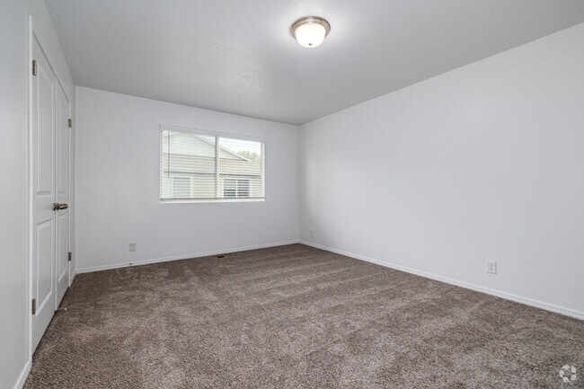 4BR, 3.5BA - 2,550SF - Bedroom - Legacy Springs