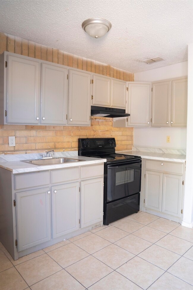 Photo - 311 Soria Dr