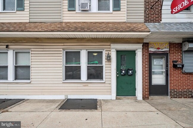 Building Photo - 271 N Wycombe Ave Unit 1