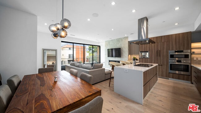 Photo - 2435 Penmar Ave