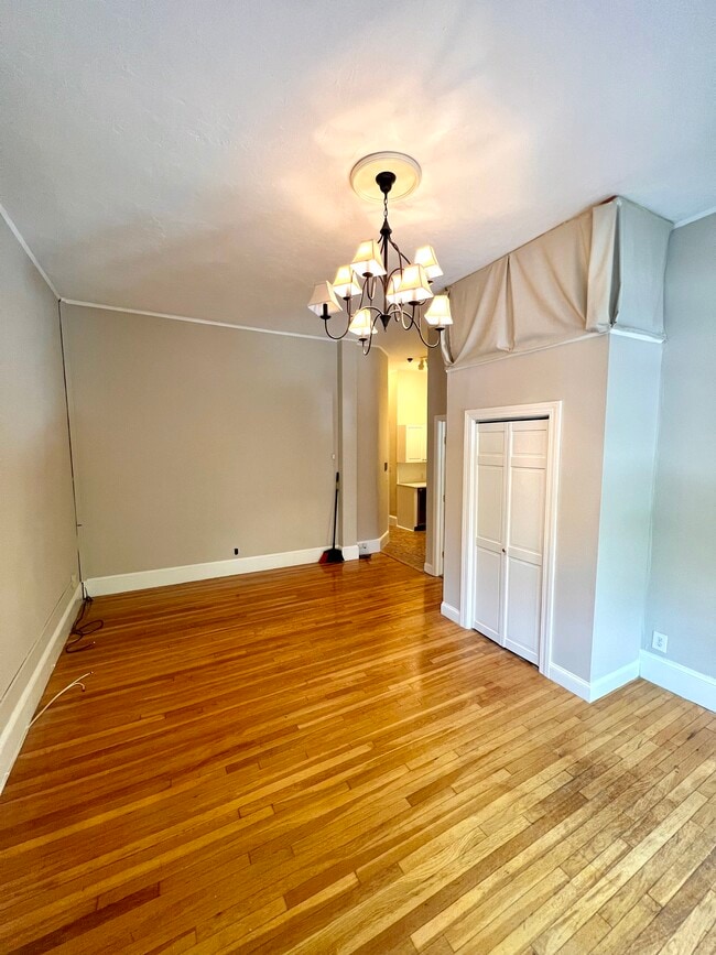 Living Room.2 - 400 Marlborough St Unit Four