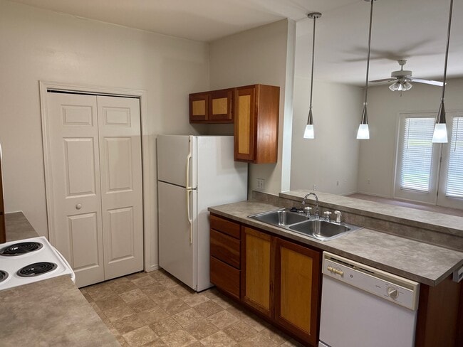 Photo - Grove at Latimer