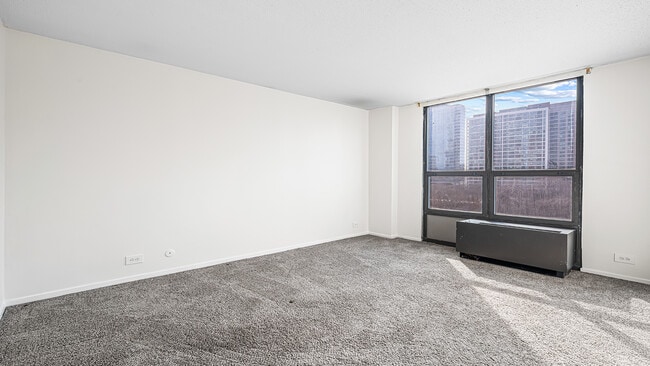 Photo - 899 S Plymouth Ct Unidad 503