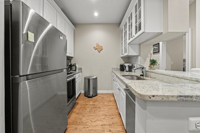 Photo - 106 13th St Unidad 212