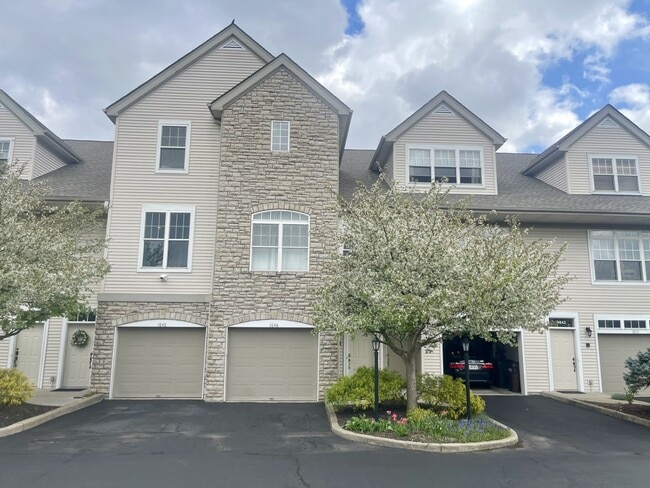 Building Photo - 1846 Harmon Dr Unit 1846