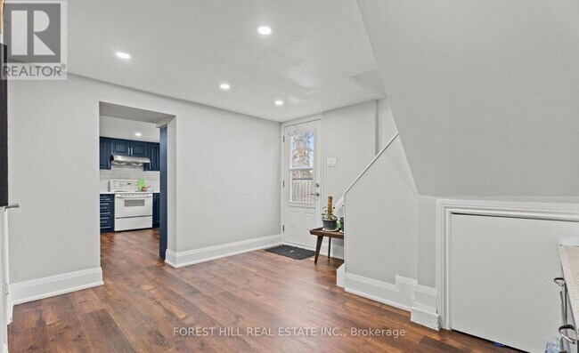 Photo - 7 Isherwood Ct