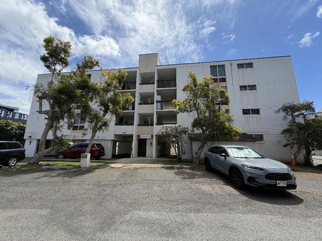 Building Photo - To register for the showing time, note the 4 digit code: 4198 and click "APPLY NOW."(mobile:orang...