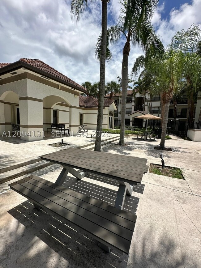 540 S Park Rd Unit 16-9