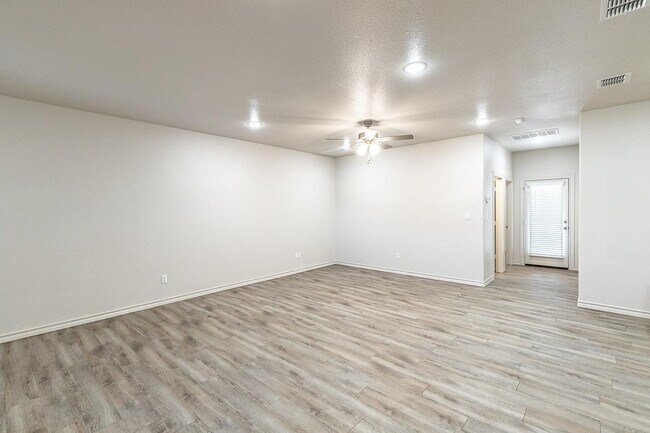 Photo - 5507 Kemper St