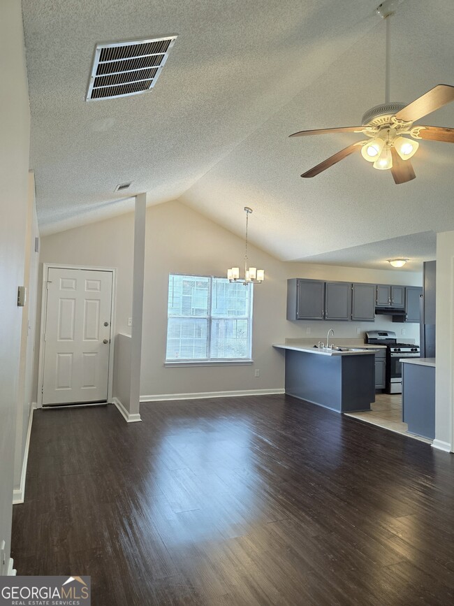 Photo - 1504 Cain Ct