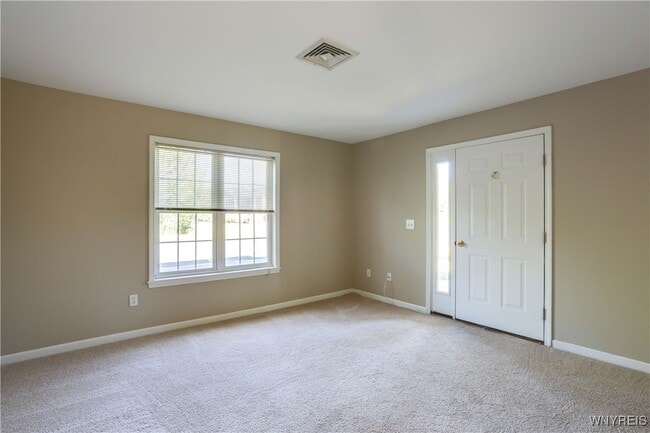 Photo - 25 Stonington Ln