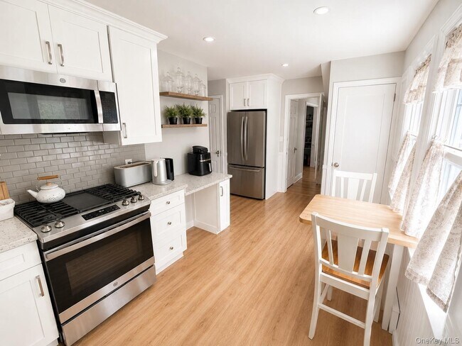 Photo - 215 Seventh Ave