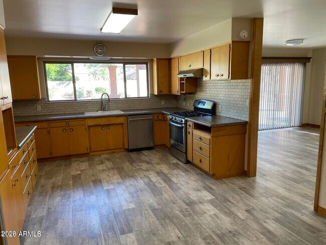Photo - 375 S Buena Vista Ave