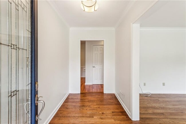 Photo - 3292 Ferncliff Pl NE