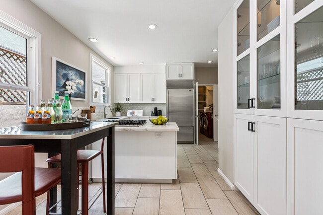 Photo - 228 Mallorca Way