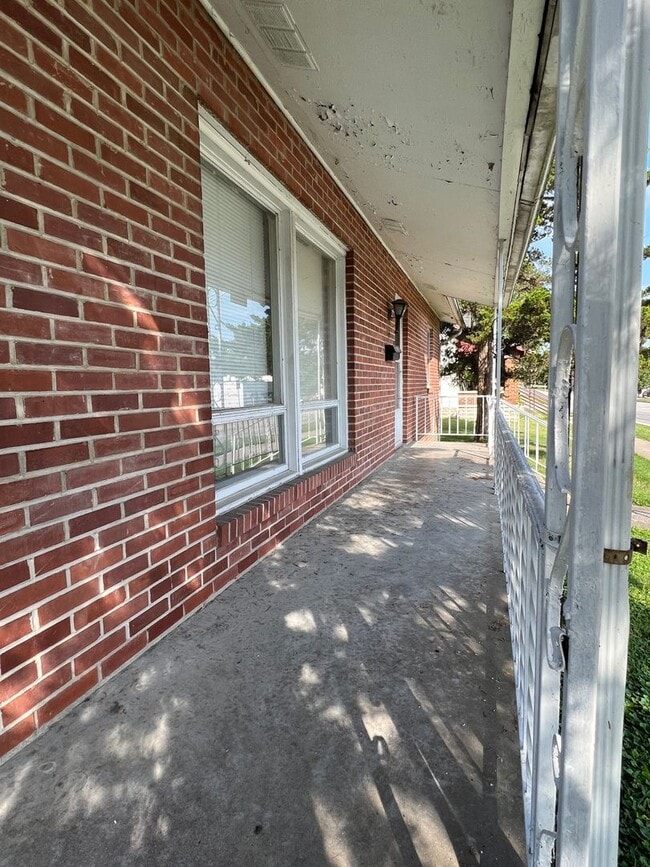Photo - 2 Bedroom (Ellettsville) Available Septemb...