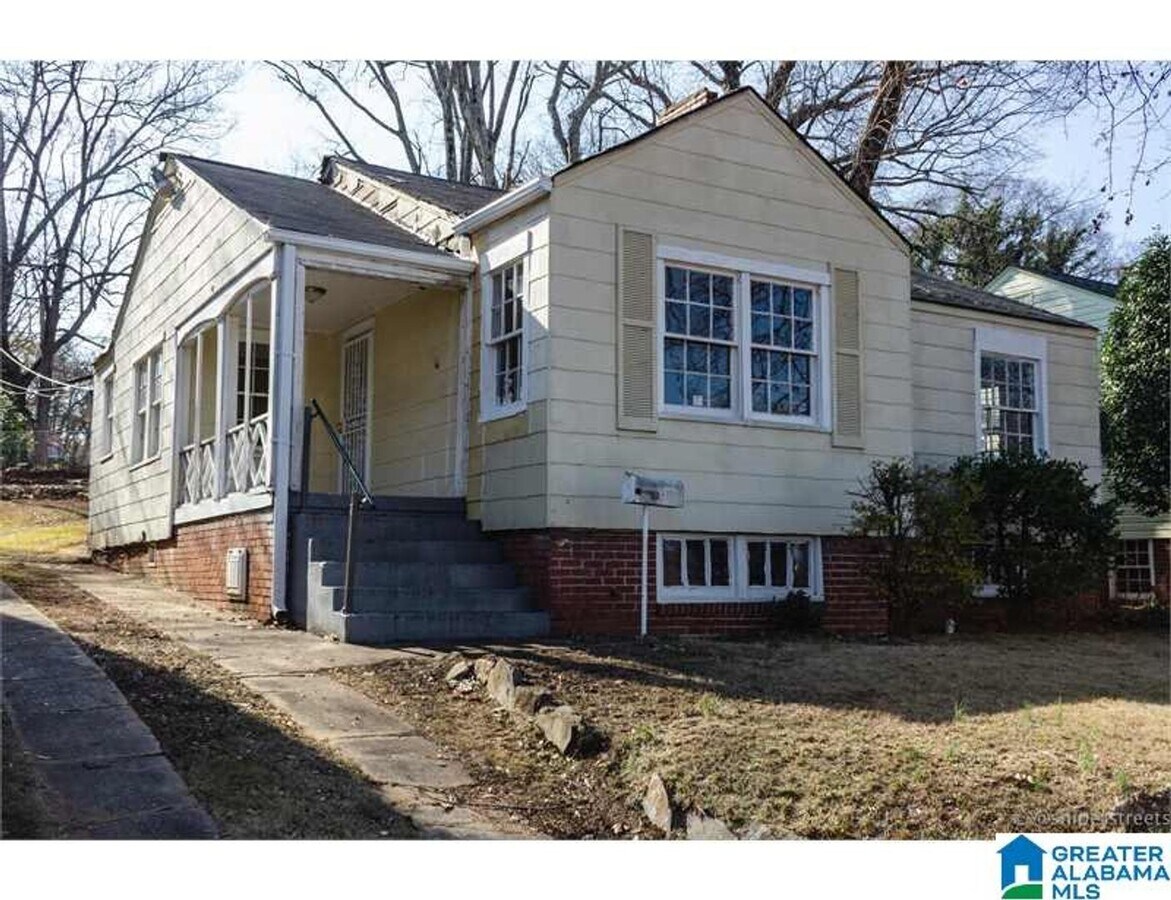 AVAILABLE NOW!! 3 Bedrooms 2 Bath Home fo... - AVAILABLE NOW!!  3 Bedrooms 2 Bath Home fo...