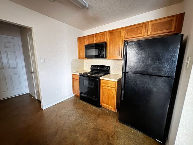 Photo - 4002 Cambridge Dr Unit # D