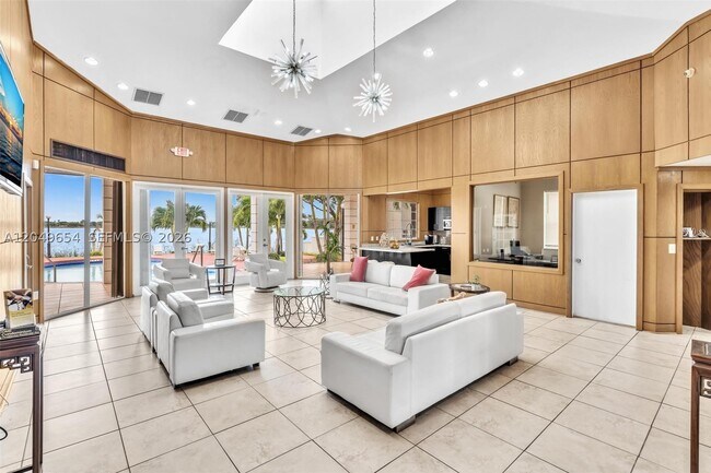 Building Photo - 2851 N Oakland Forest Dr Unit 111