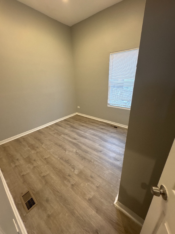 Photo - 5906 S La Salle St Unidad 1