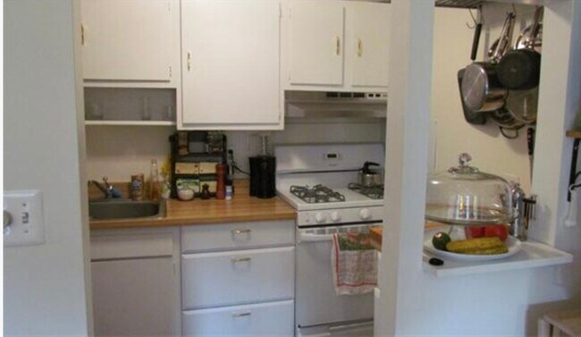 Photo - 73 Montgomery St Unidad 2