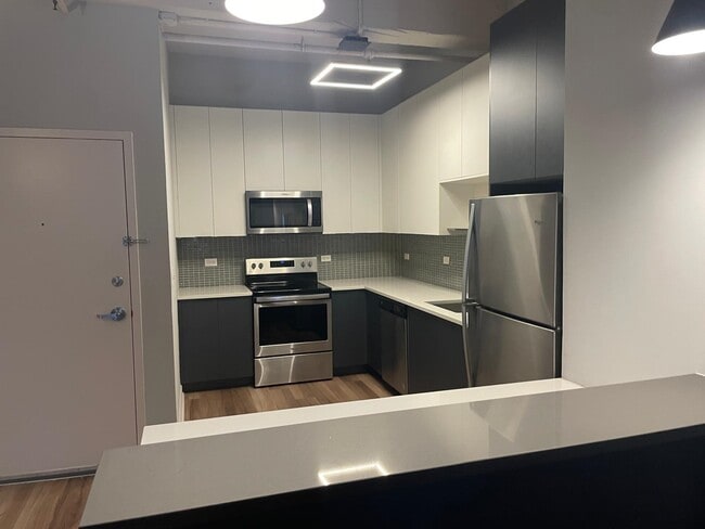 Photo - 160 Lafayette St Unit 52306