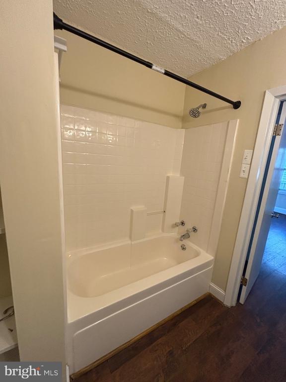 Photo - 505 York Ave