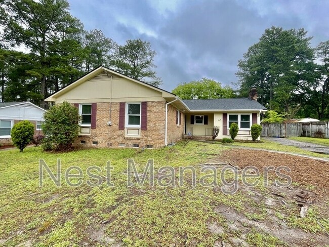 Building Photo - 717 Rockwood Dr