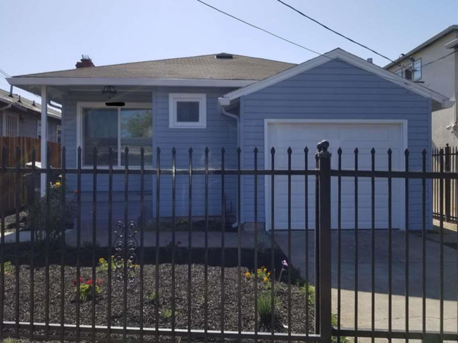 Building Photo - 2138 101st Ave Rental
