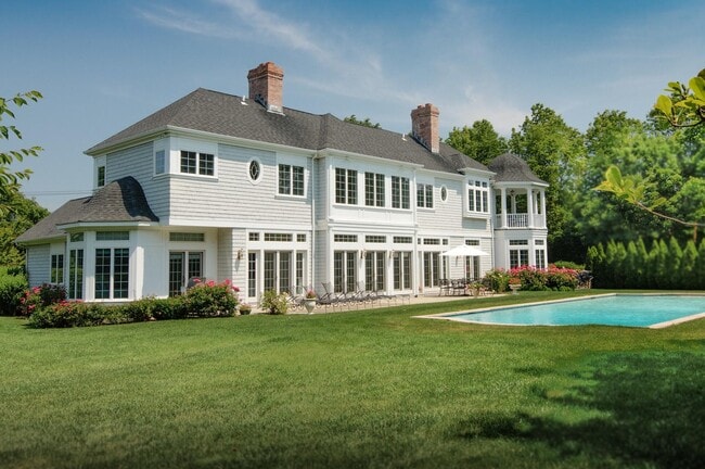 Photo - 653 Head of Pond Rd