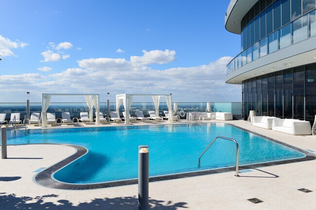 Building Photo - 1000 Brickell Plz Unit 3507