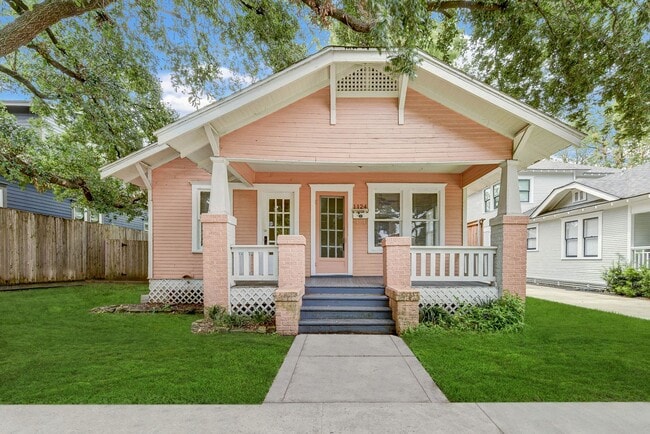 Building Photo - Charming 3-Bedroom Cottage in The Heights Rental