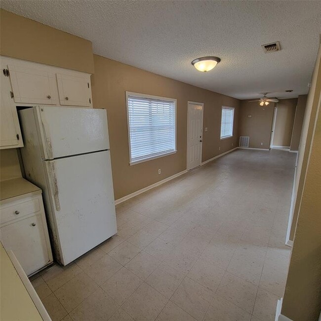 Photo - 802 Avenue K Ave Apartment Unit 4