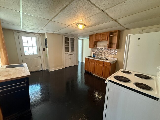 Photo - 720 Winchester Ave