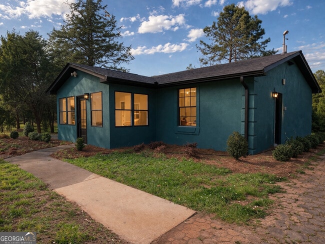 Building Photo - 6885 Chastain Rd