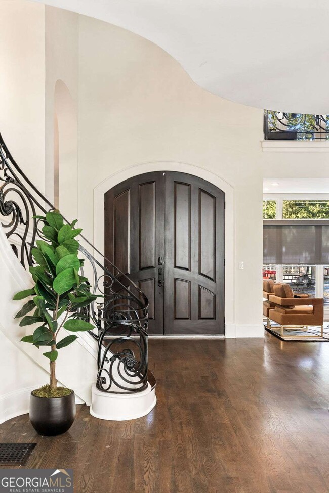 Photo - 3511 Roxboro Rd NE