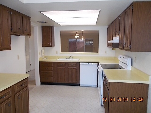 Photo - 2525 E Prince Rd