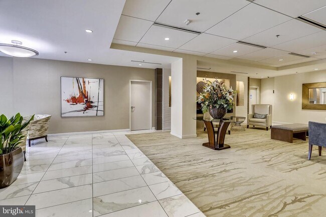 Photo - 5101 RIVER Rd Unidad 618