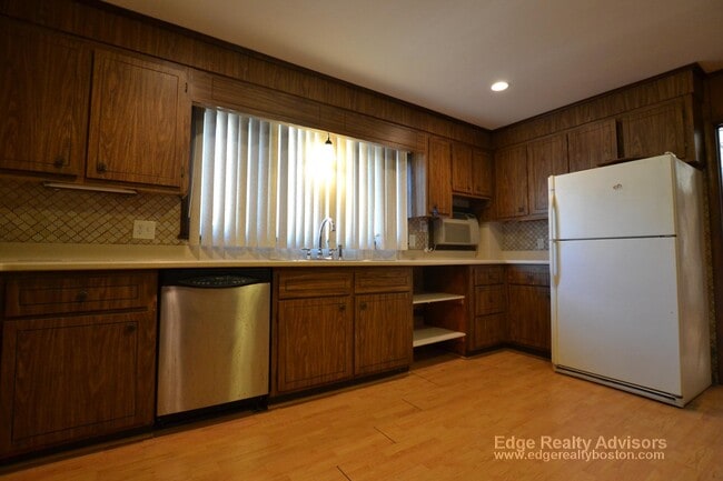 Photo - 285 Webster St Unit 2