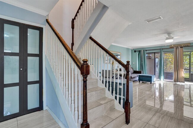 Photo - 8904 SW 22nd St