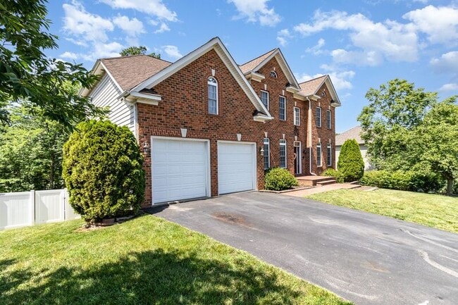 Photo - 1012 W Kensington Cir